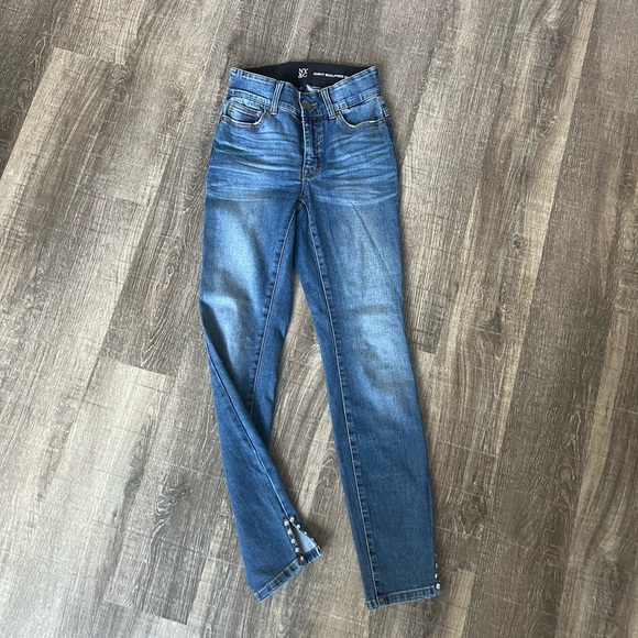 NY&C Women’s Sculpting Skinny Jeans - Picture 1 of 3